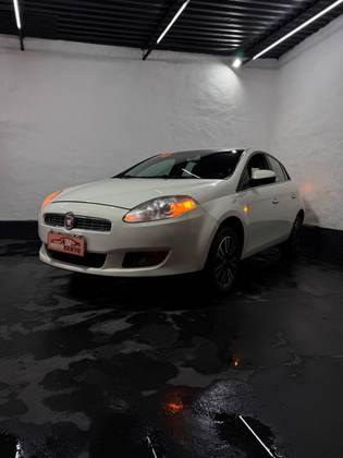 FIAT BRAVO 1.8 ESSENCE 16V FLEX 4P MANUAL FIAT BRAVO 1.8 ESSENCE 16V FLEX 4P MANUAL